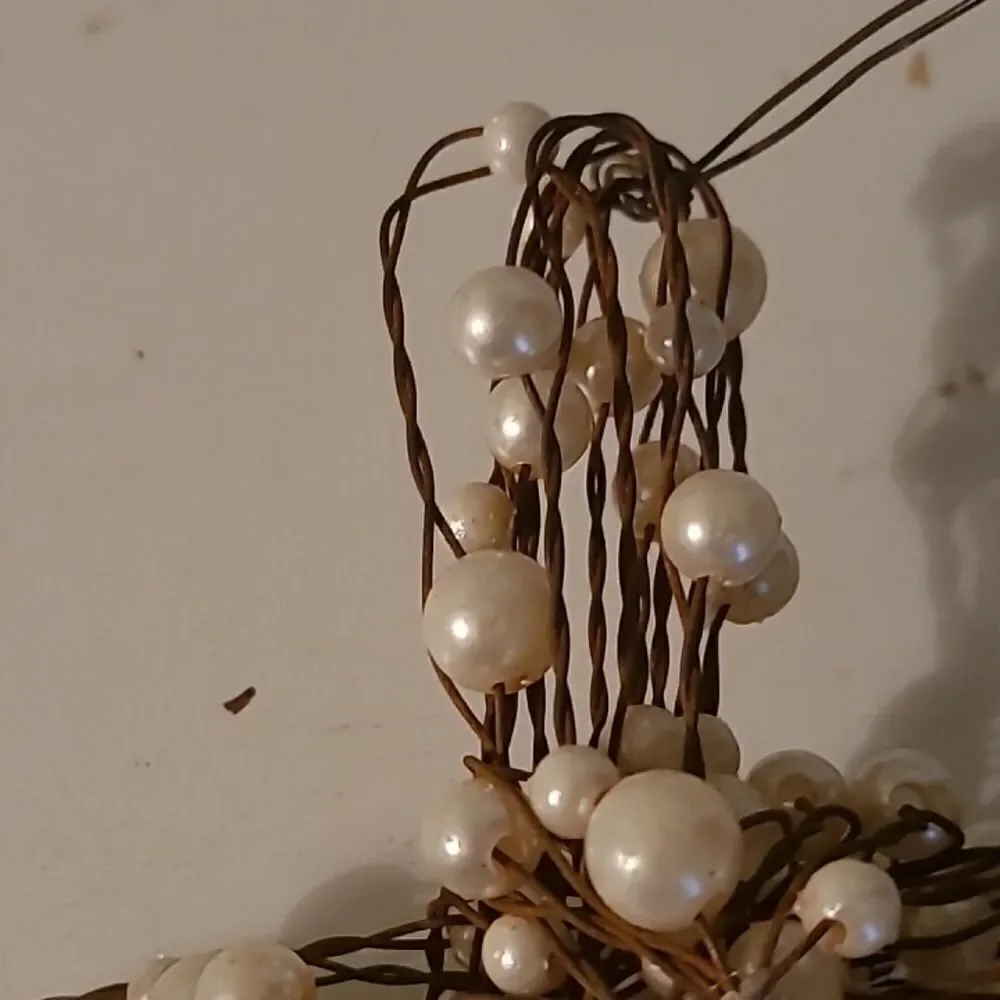 Elegant Pearl-Embellished Wire Cross Ornament